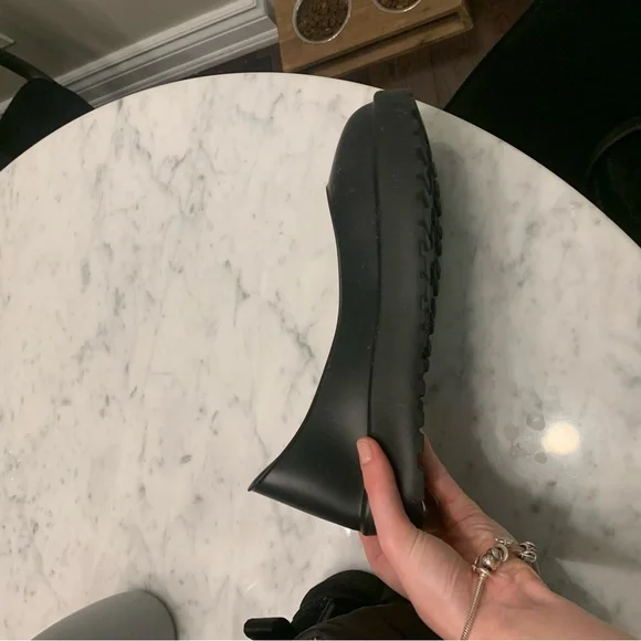 NEVER WORN Winter Ugg Boots! - Picture 3 of 5